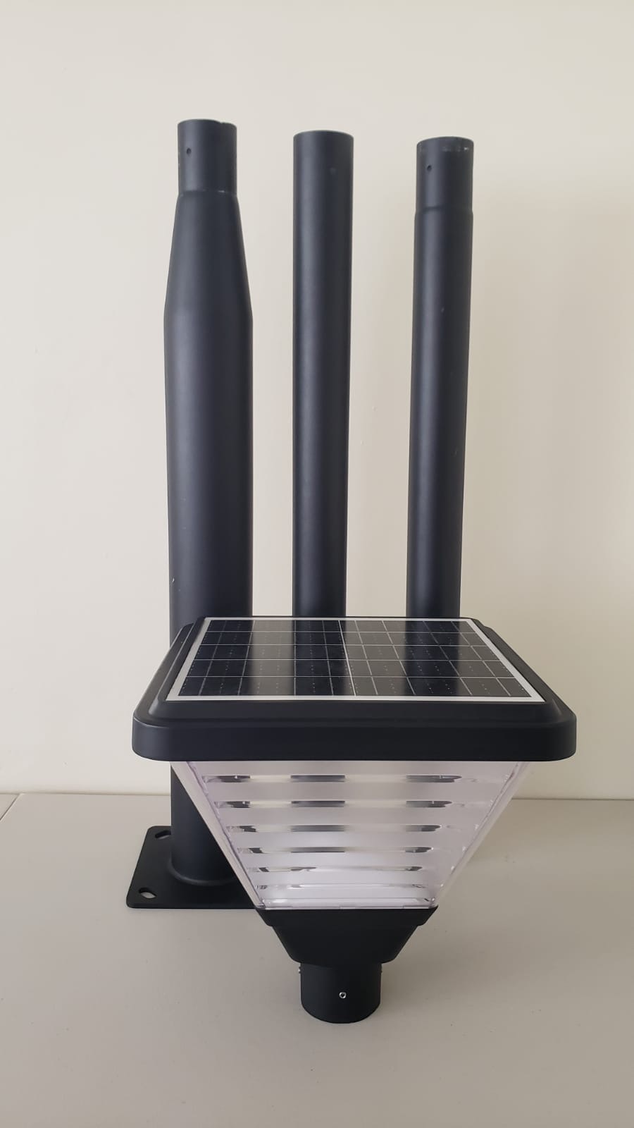 EV-2 Pole Lawn Solar Light With 3 m Pole - Image 4